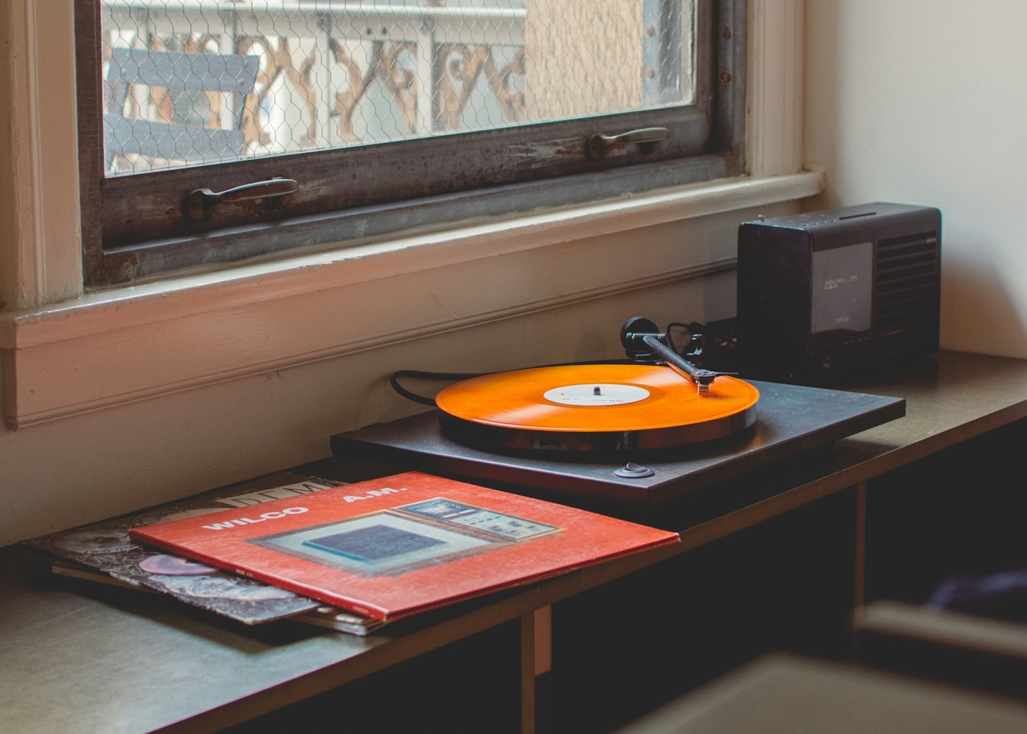 Diferencias clave entre altavoces modernos y clásicos