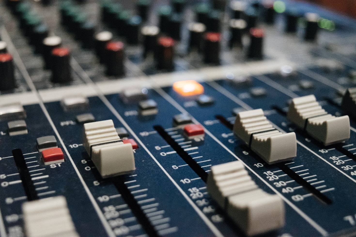 Explorando el alma de los sistemas HiFi clásicos